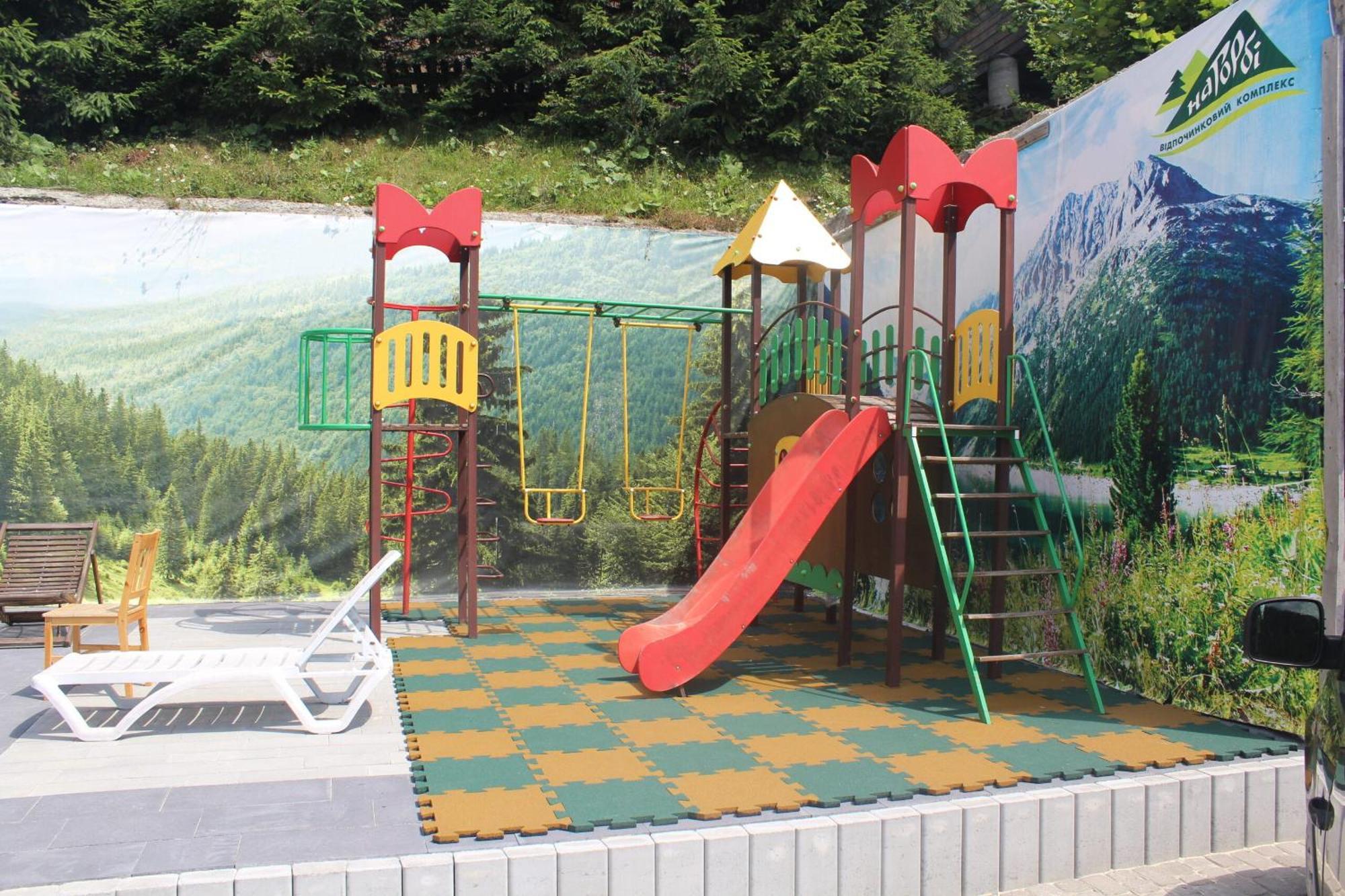酒店 біля витягу